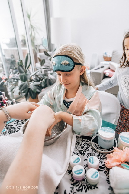 47F8A24A 8AE6 41B3 A692 6BE0A3F53A70